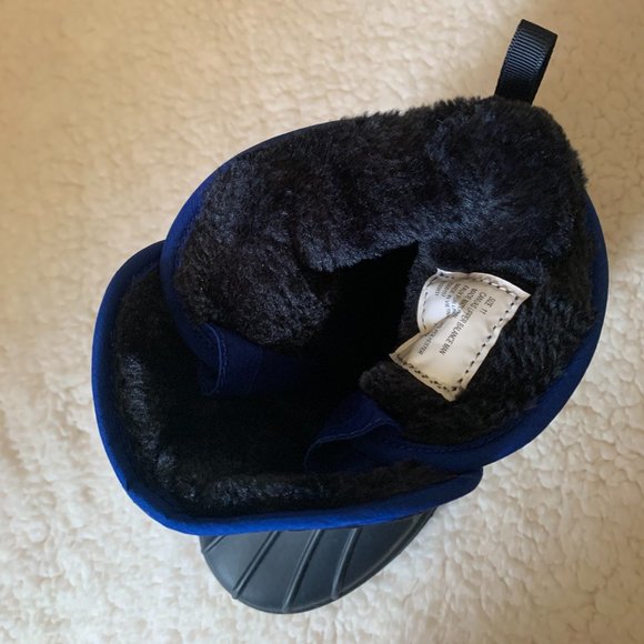 Toddler Boys Dino Snow Boots***Like new, worn once - Picture 8 of 12